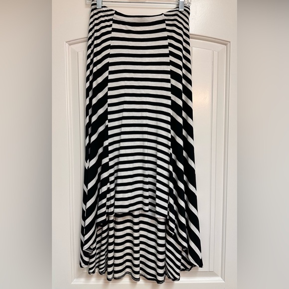 Chico's Black and White High-Low Skirt - Picture 6 of 7